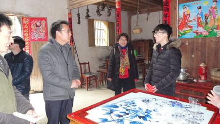 祝雪平副局长走访慰问大学新生吴俊东