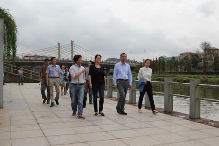 现场考察常山县南门溪整治成效 现场考察常山县南门溪整治成效